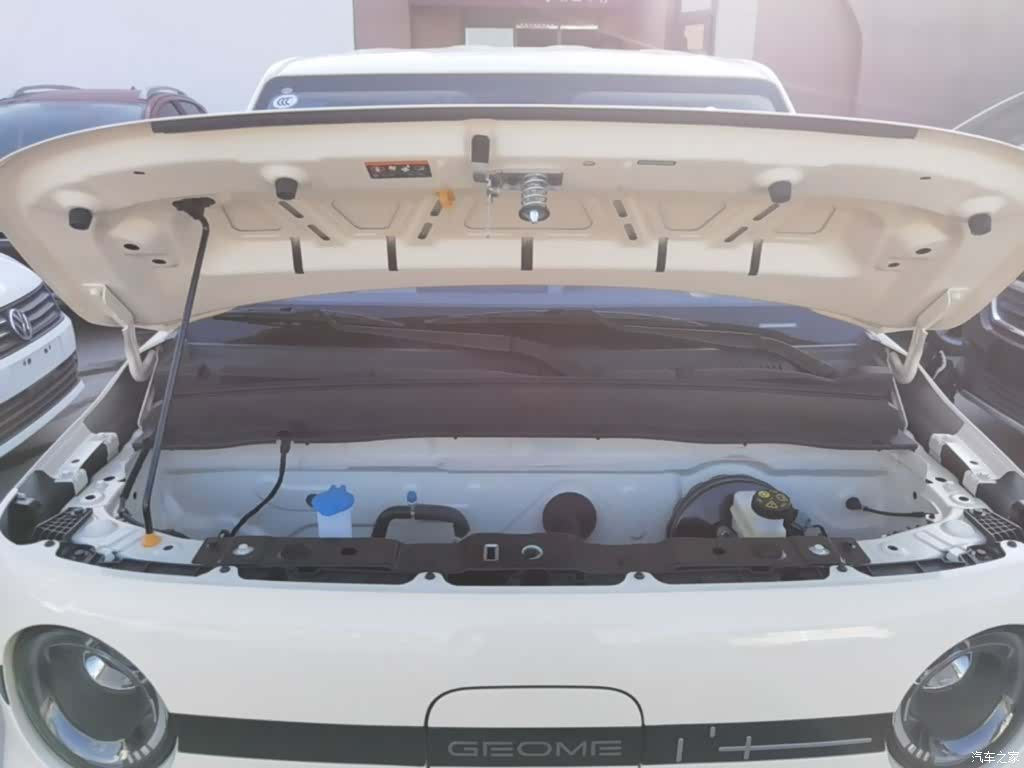 Geely Panda, 2025 20