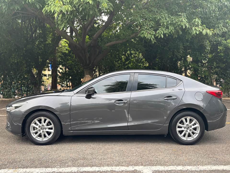 Mazda 3 Angkesaila