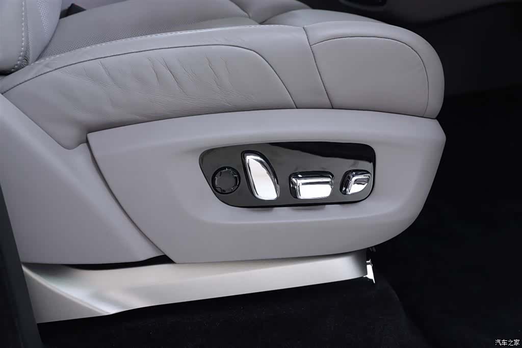 Rolls-Royce Phantom, 2019 18