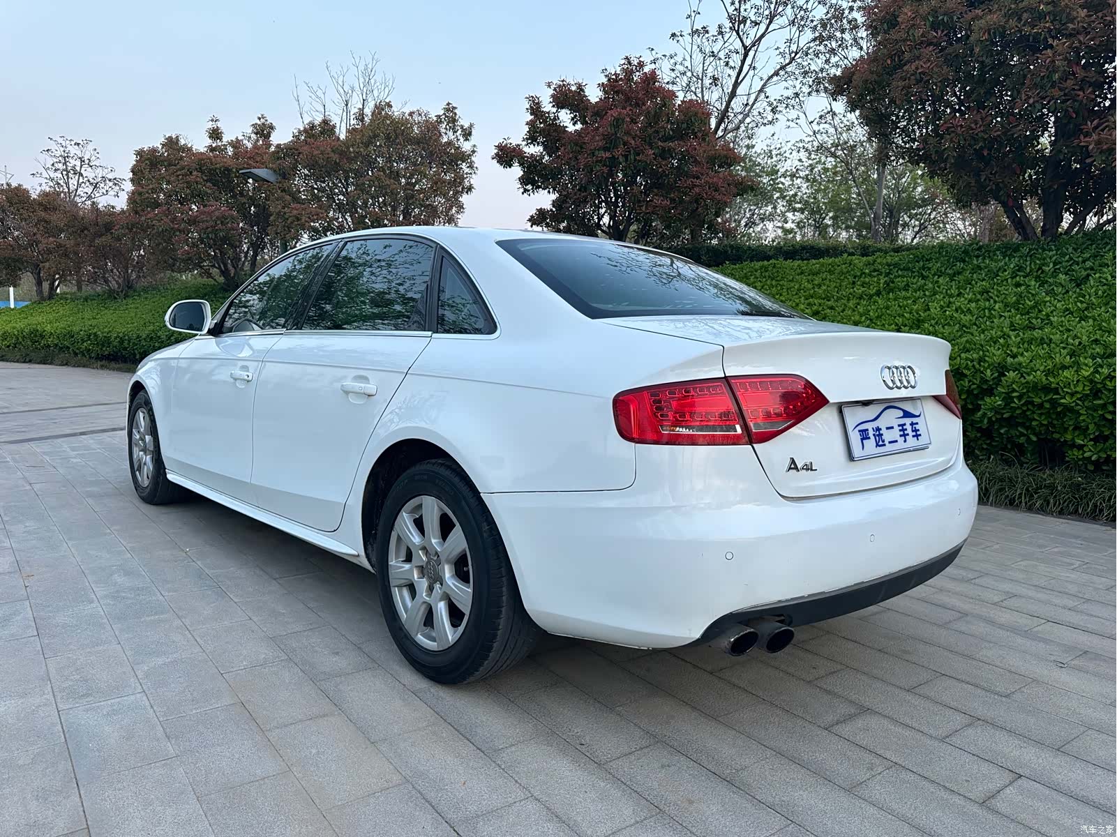 Audi A4L, 2011 10