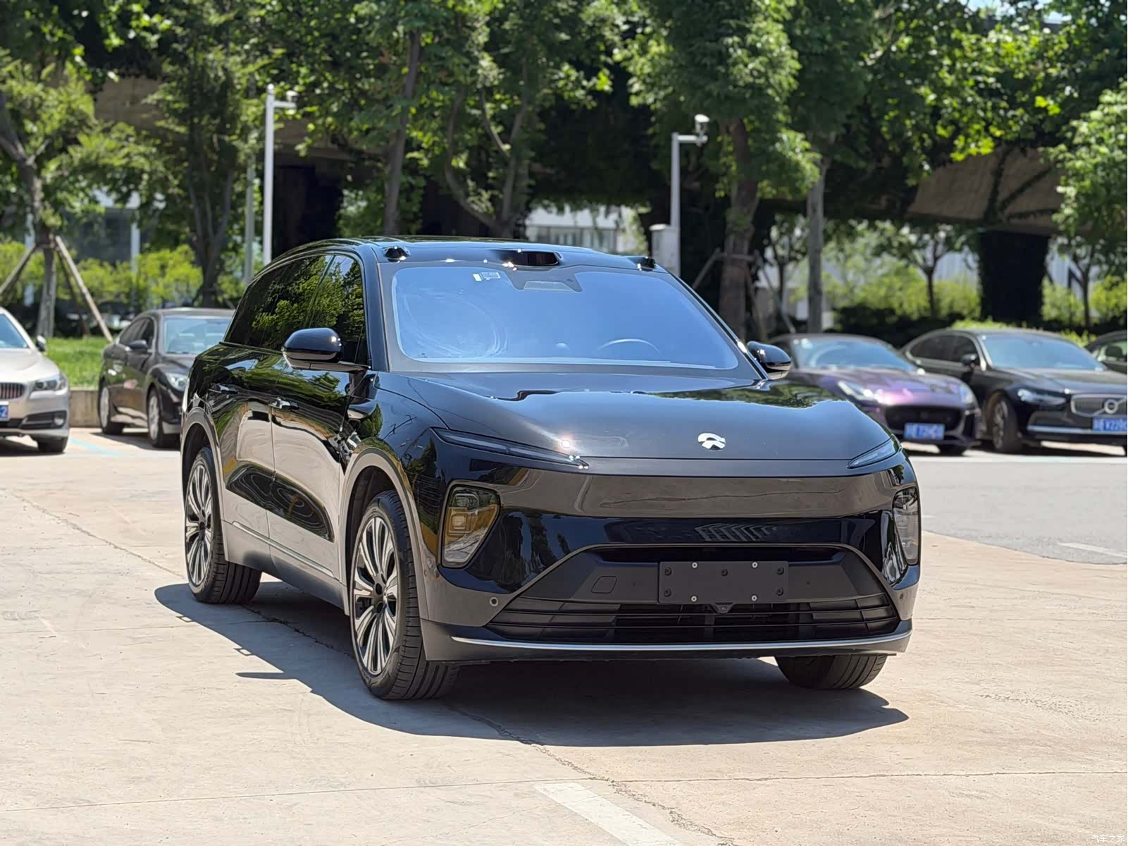 NIO ES8, 2023 3
