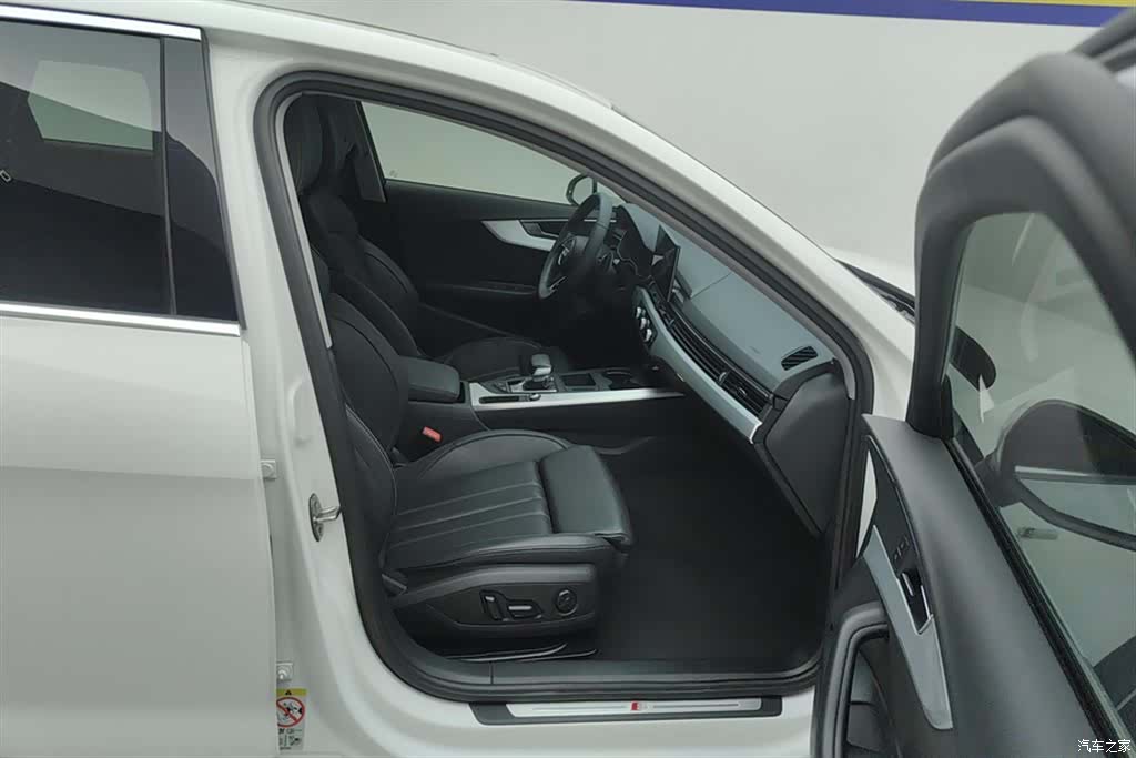 Audi A4L, 2022 8