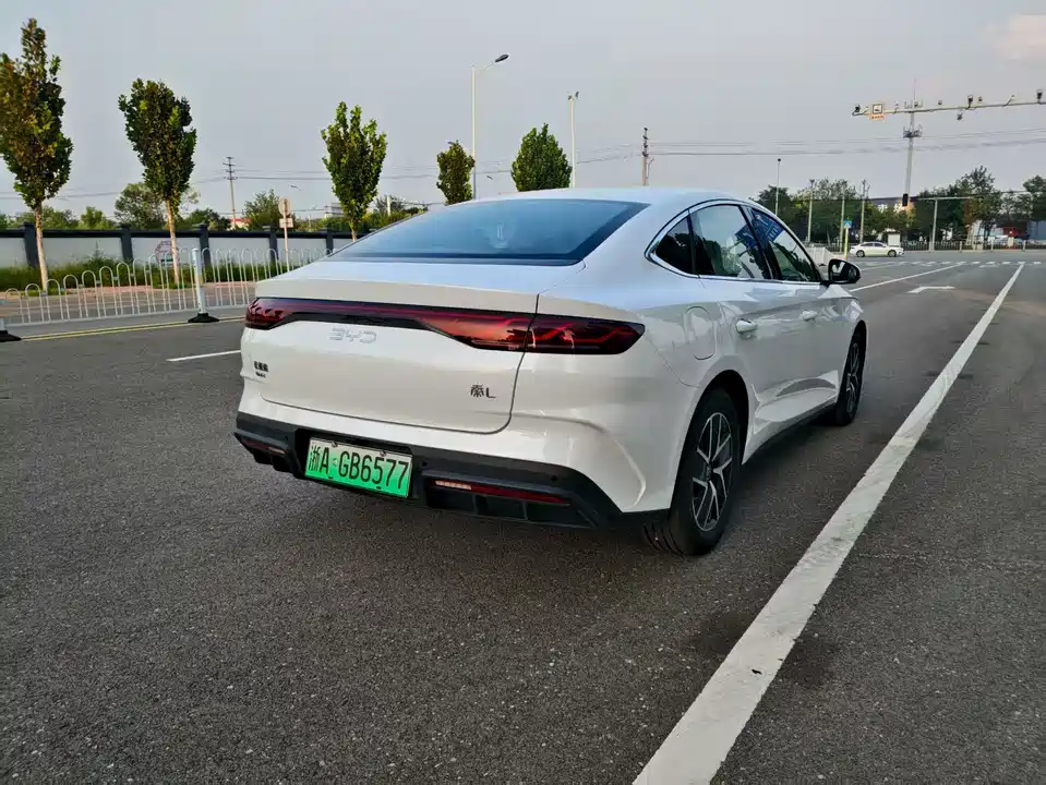 BYD Qin L