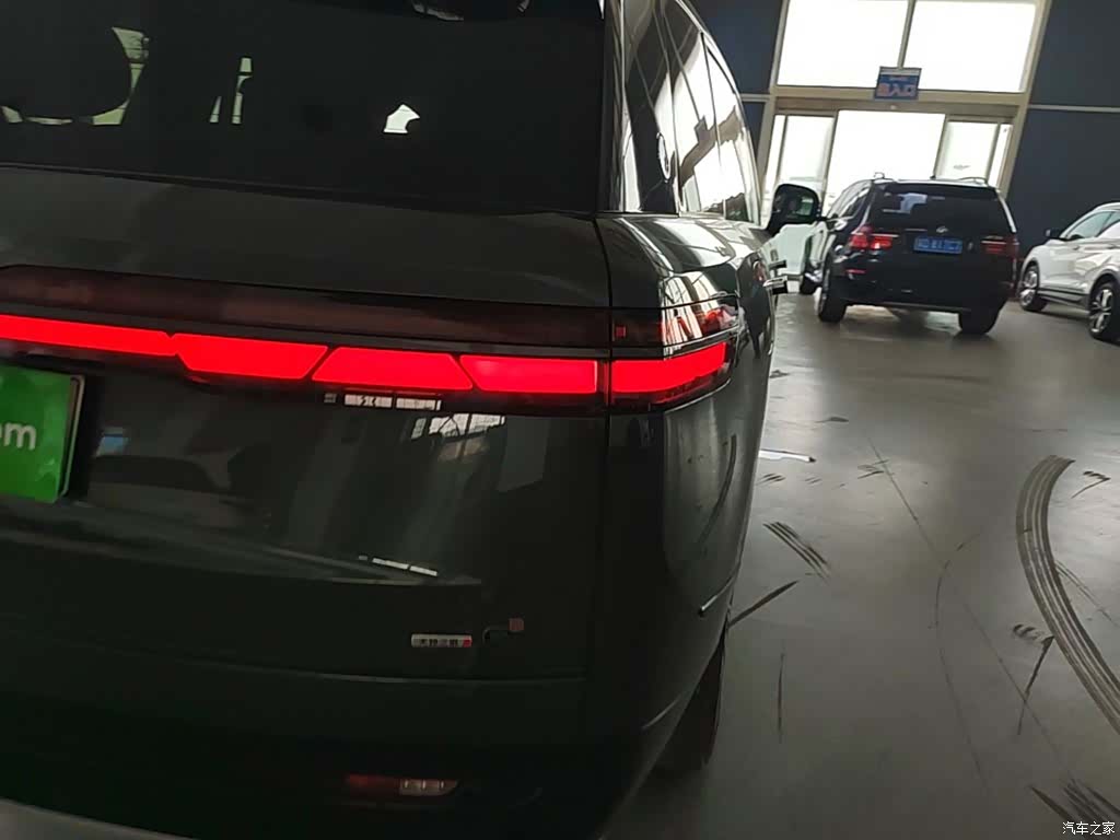 Denza N9, 2025 8