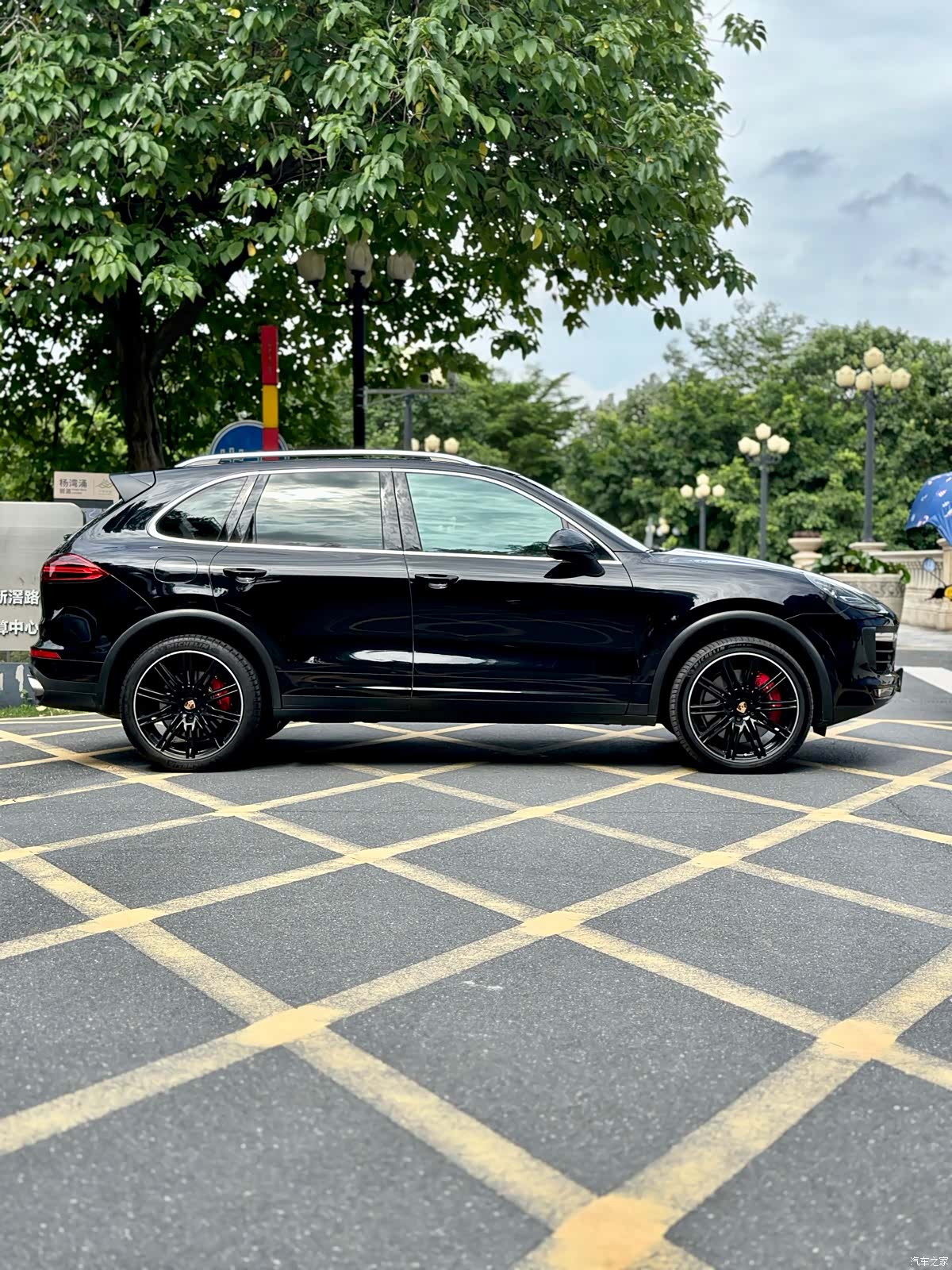 Porsche Cayenne, 2015 12