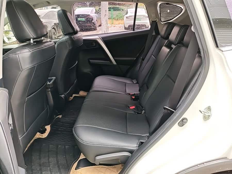 Toyota RAV4 2019, фото 16