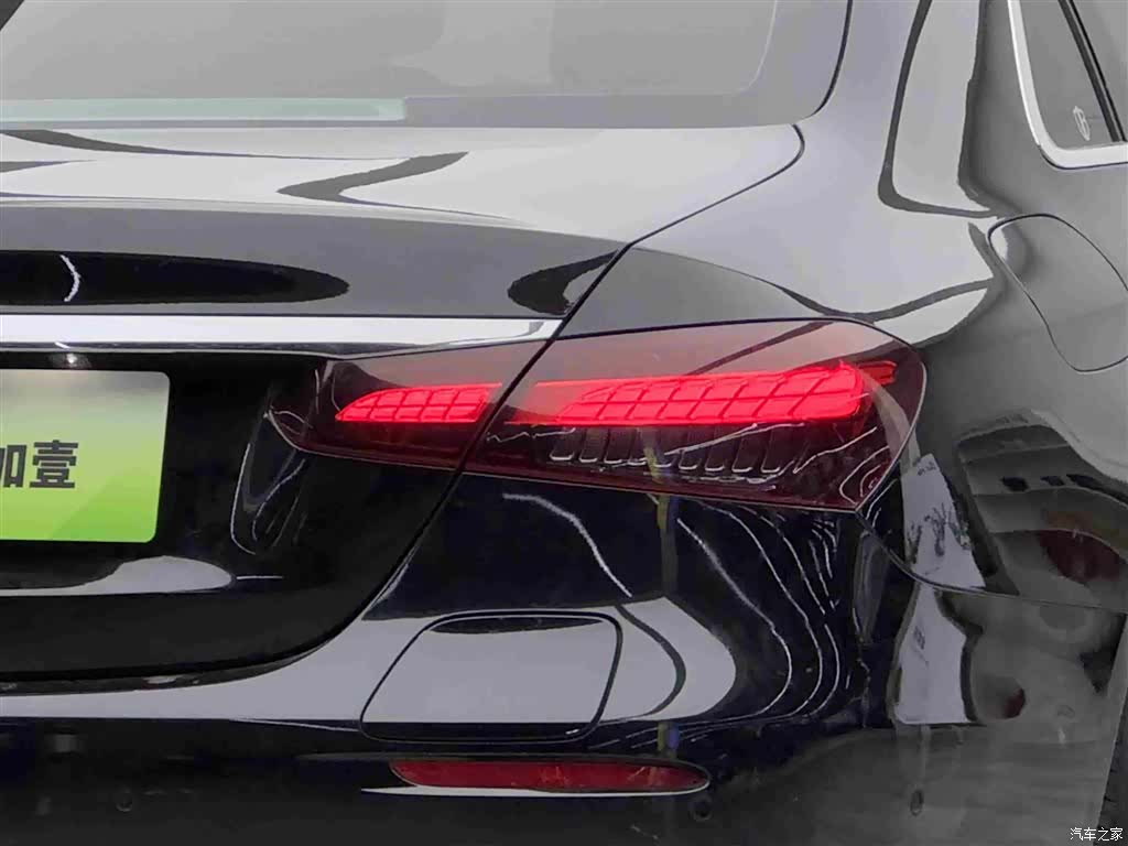 Mercedes-Benz E-Class, 2022 18