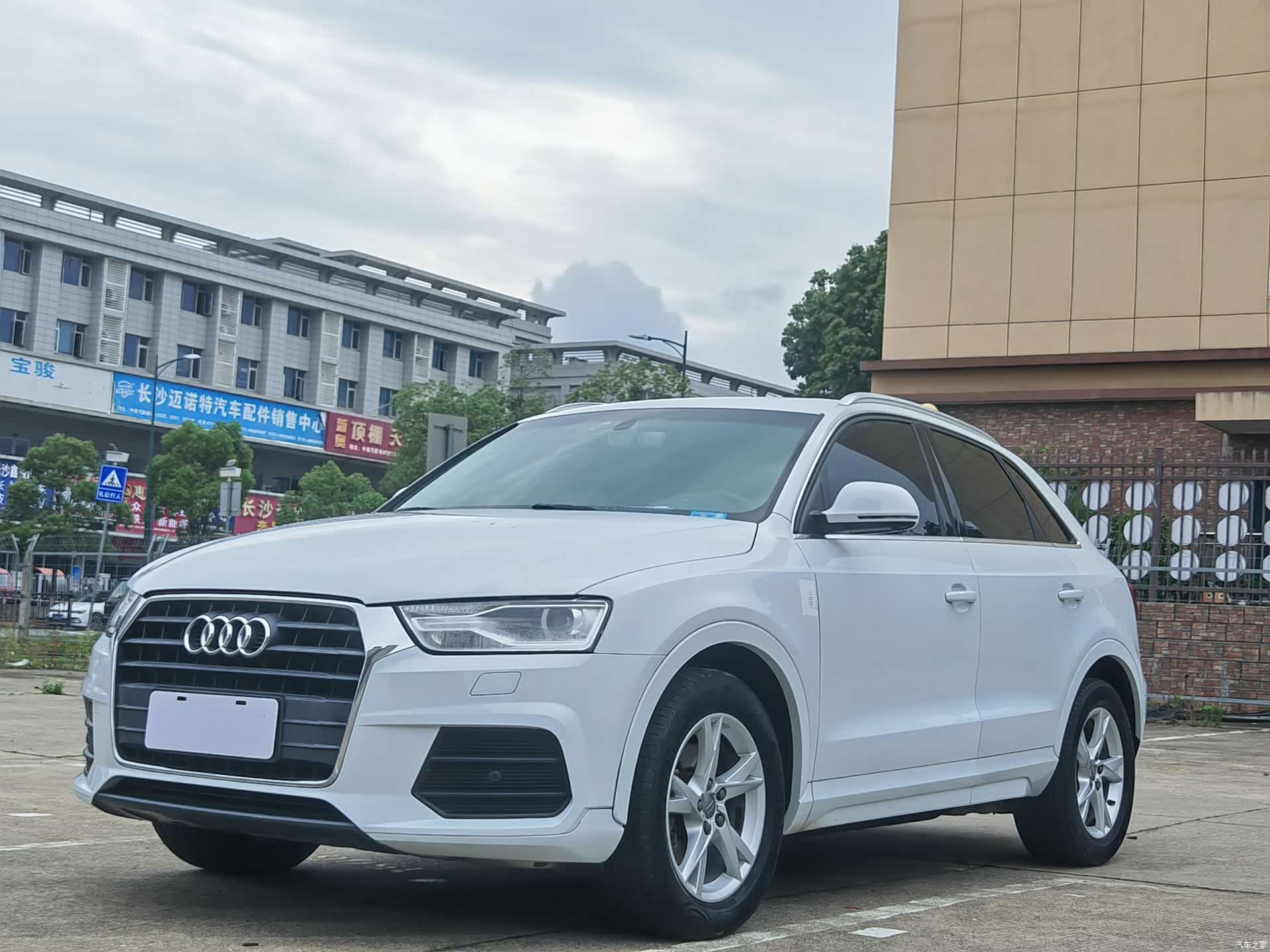 Audi Q3, 2016 1