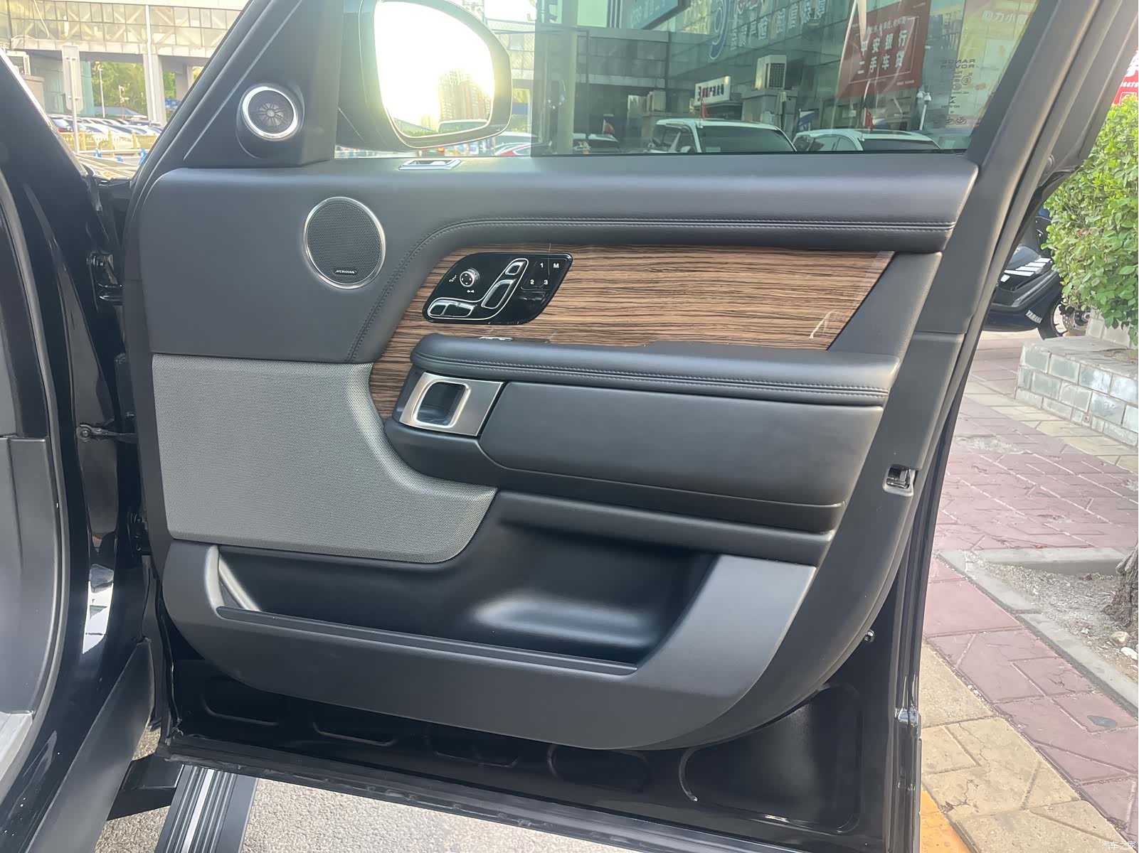 Land Rover Range Rover, 2019 18
