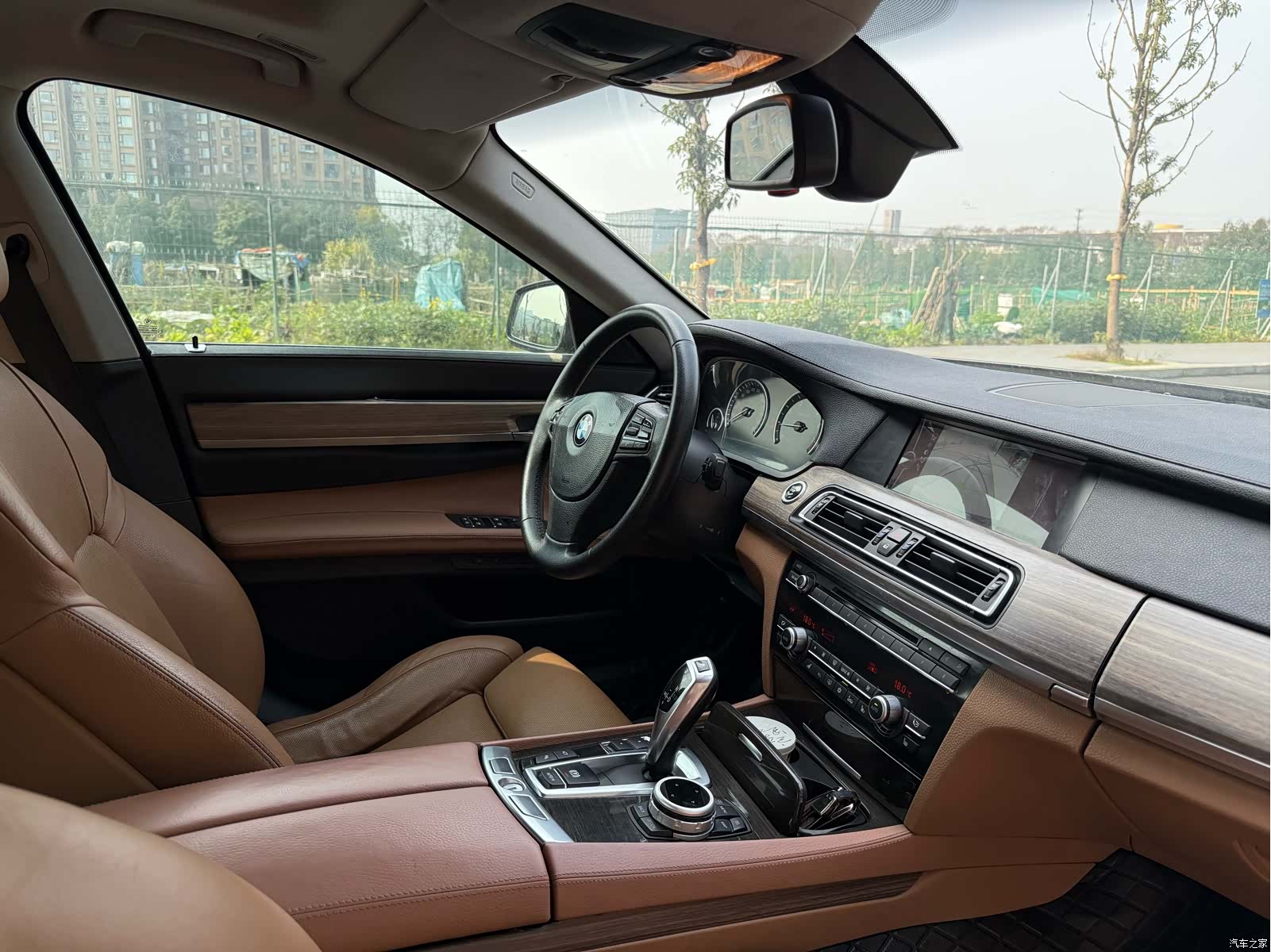 BMW 7 Series, 2011 18