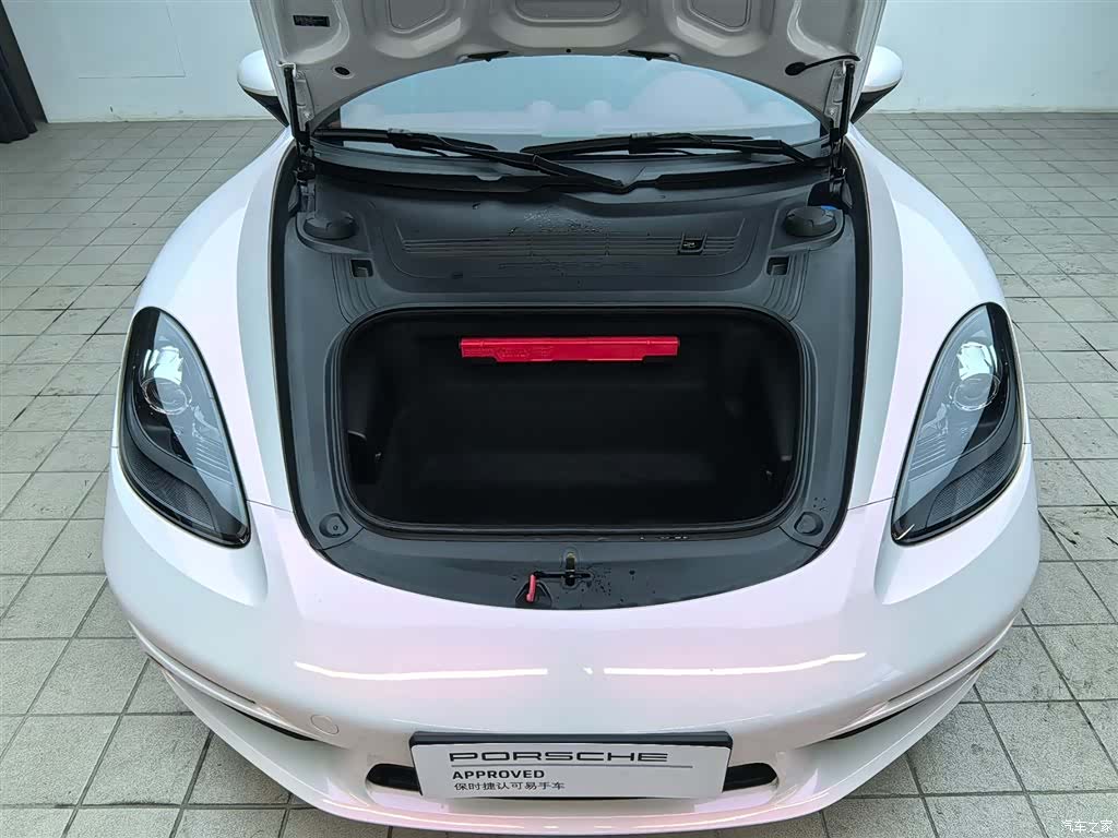 Porsche Cayman, 2023 21