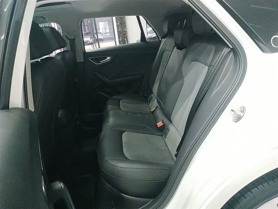Audi Q2L Audi Q2L