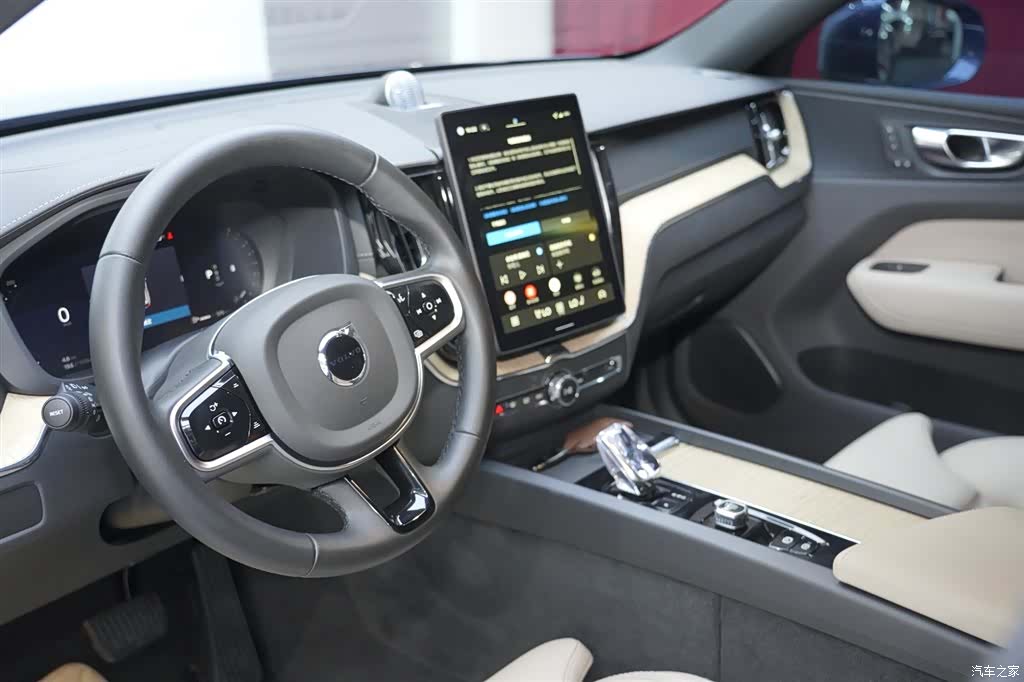 Volvo XC60, 2025 22