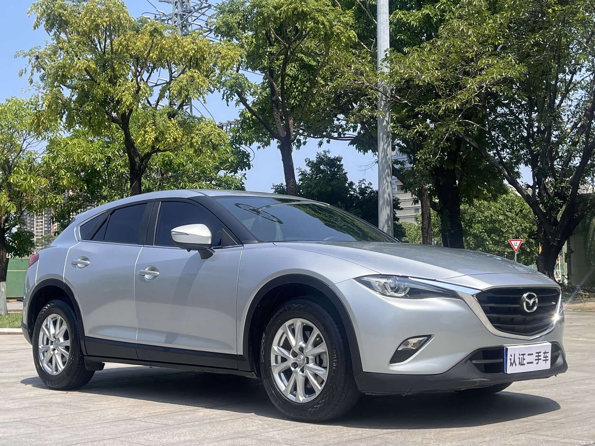 Mazda CX-4, 2017 3