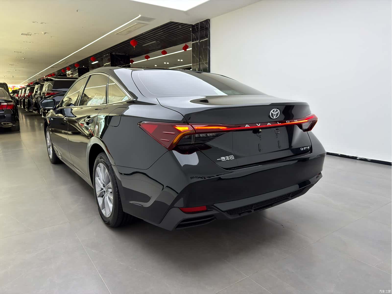Toyota Avalon, 2025 4
