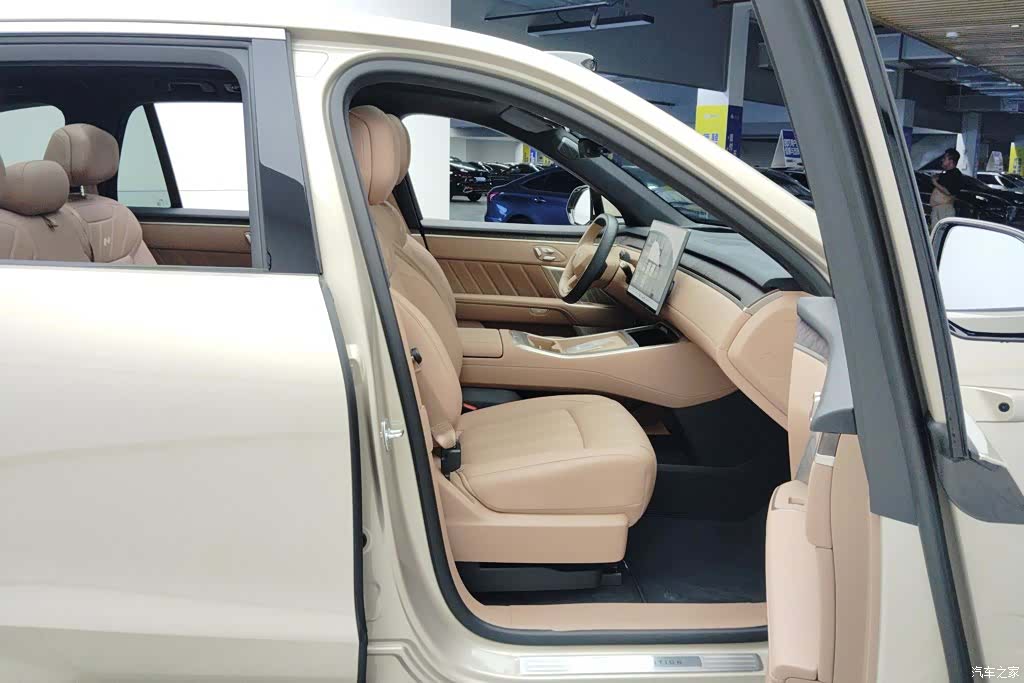 NIO L90, 2025 8