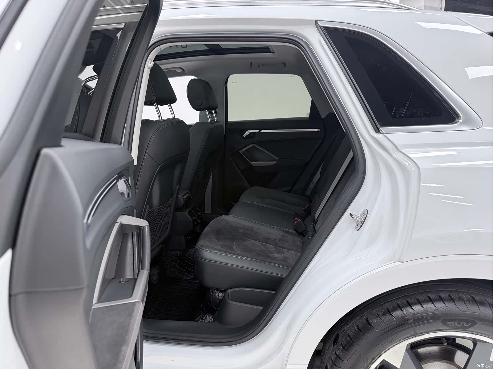 Audi Q3, 2022 12