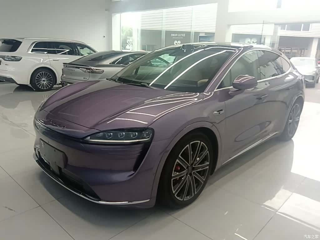 Luxeed R7, 2025 1