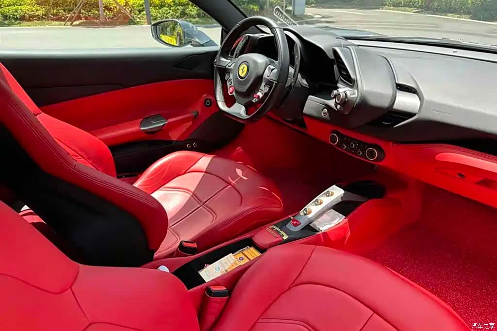 Ferrari 488, 2018 7