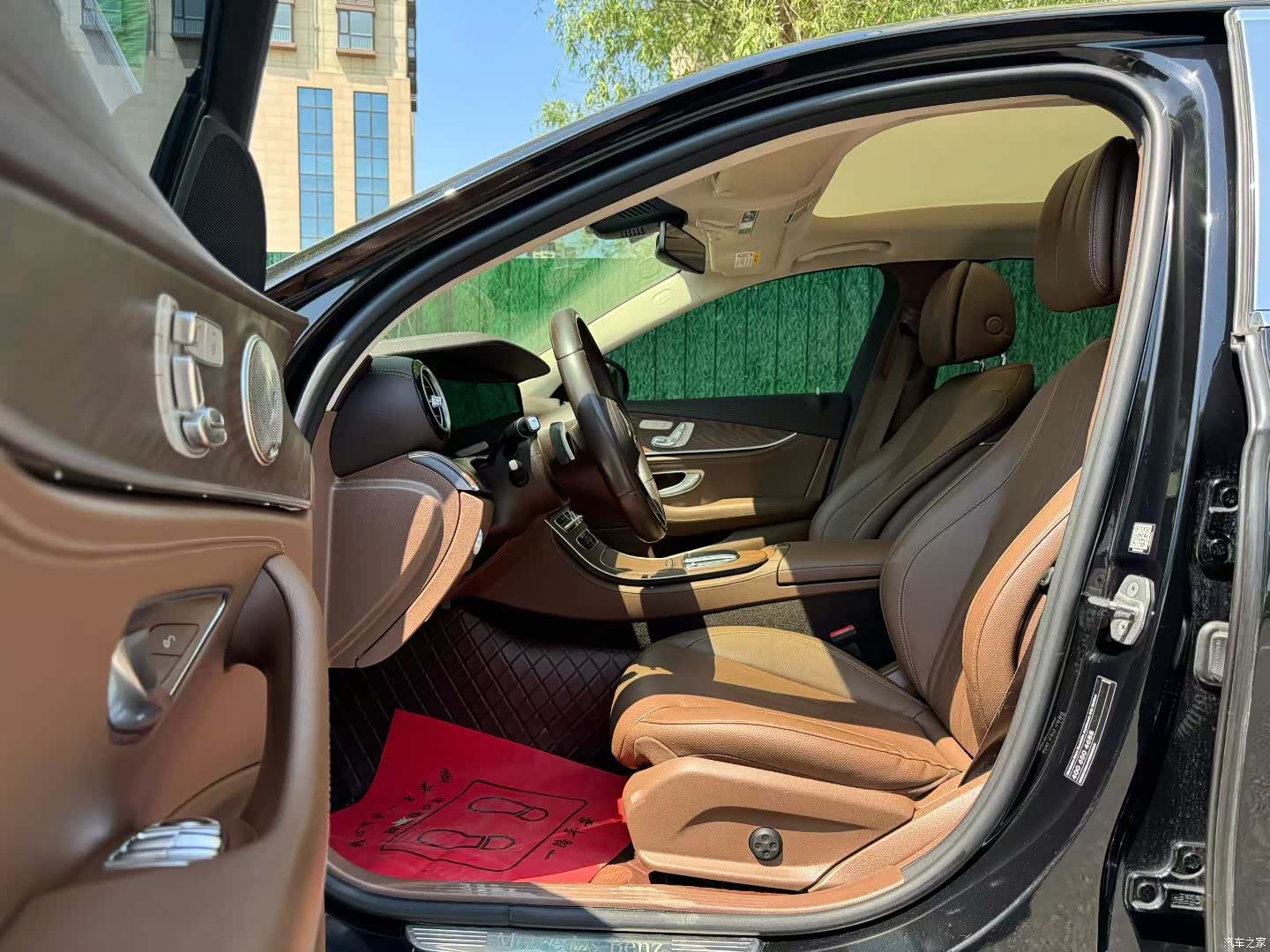 Mercedes-Benz E-Class, 2020 4