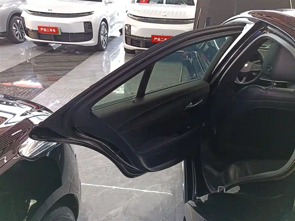 Cadillac CT4