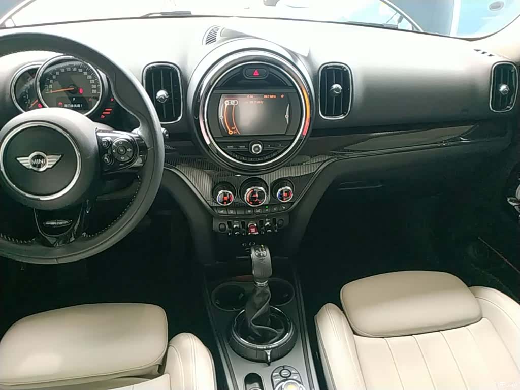 Mini Countryman, 2017 13