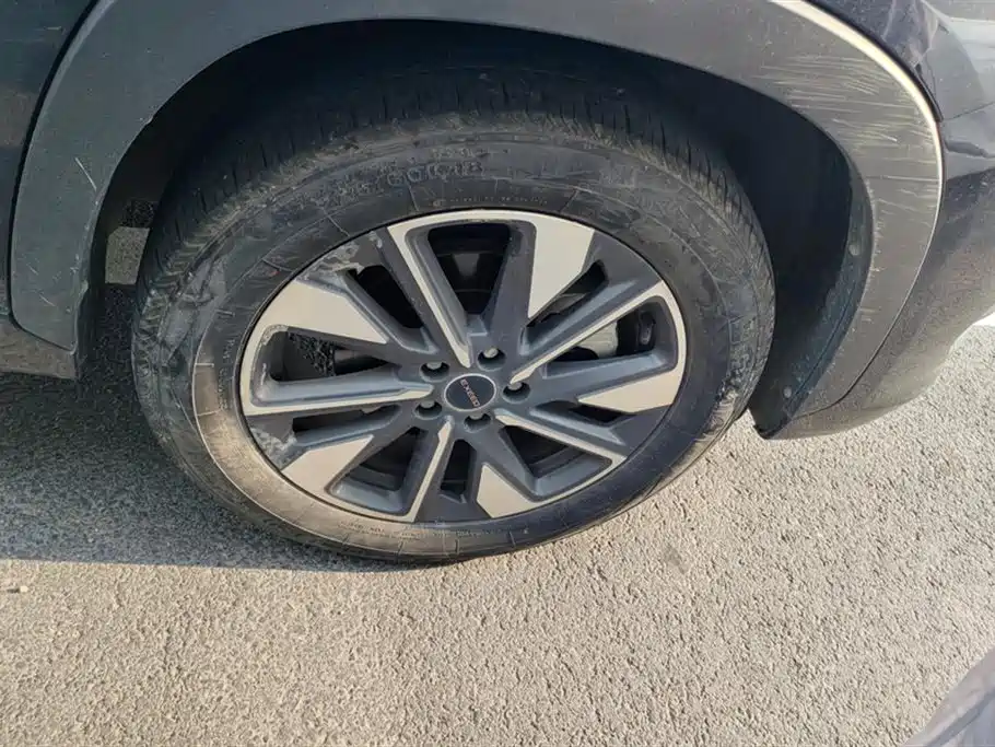 Exeed Chasing the wind