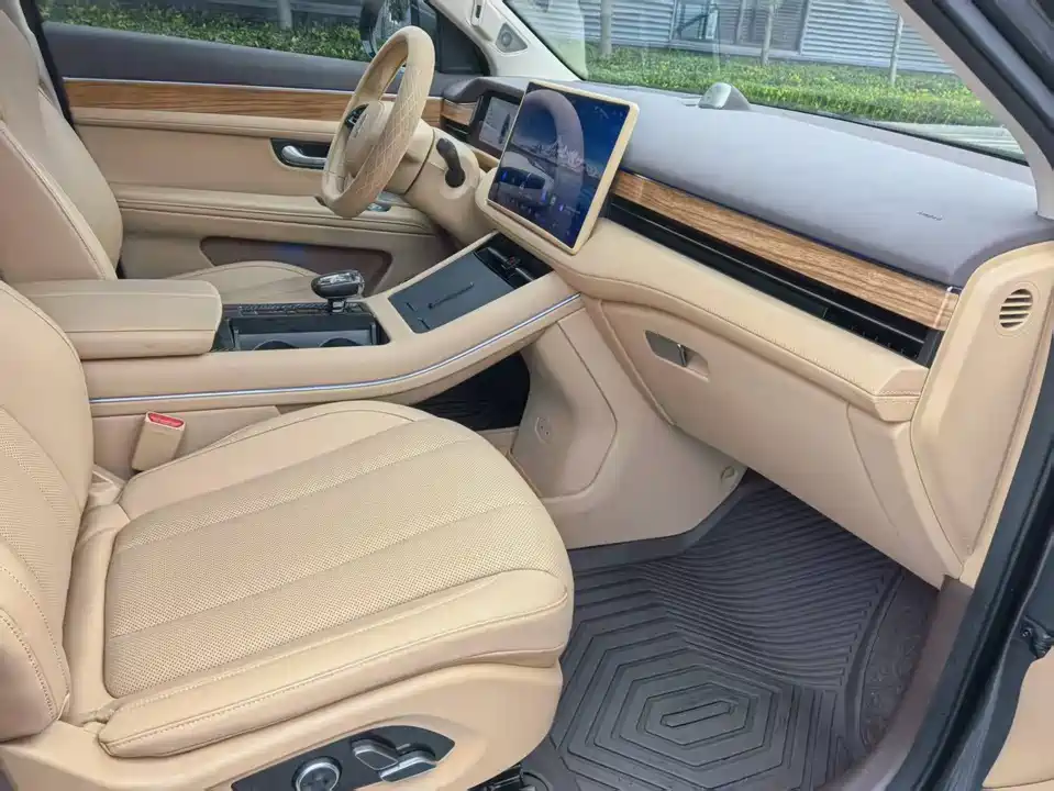 AITO Ask the world M7