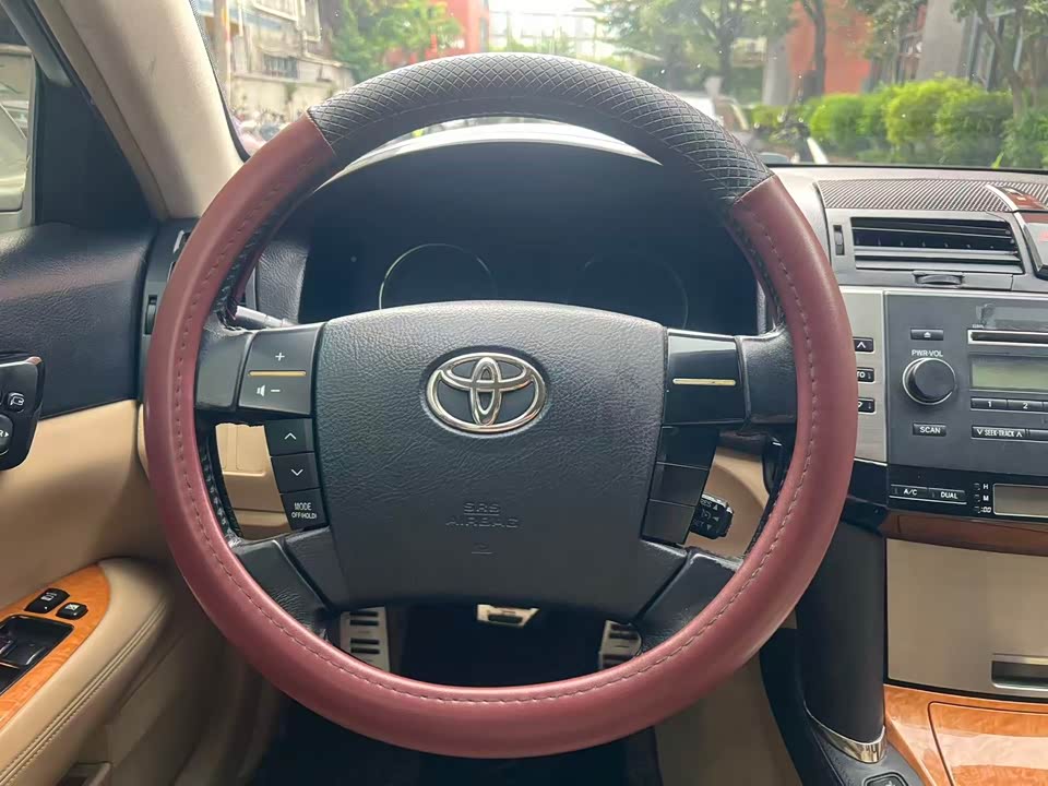 Toyota Reiz