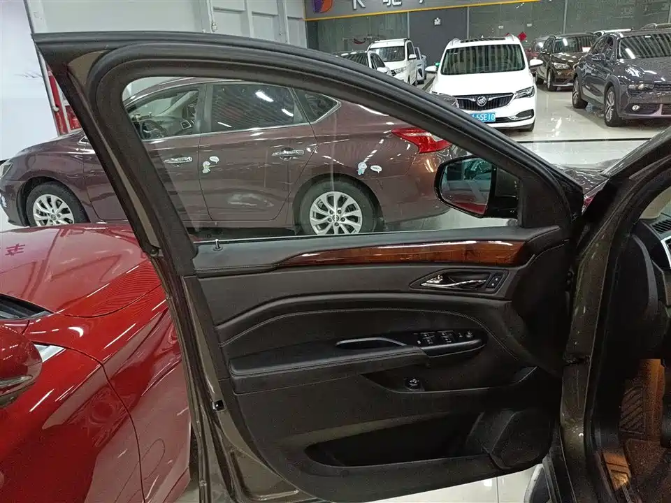 Cadillac SRX