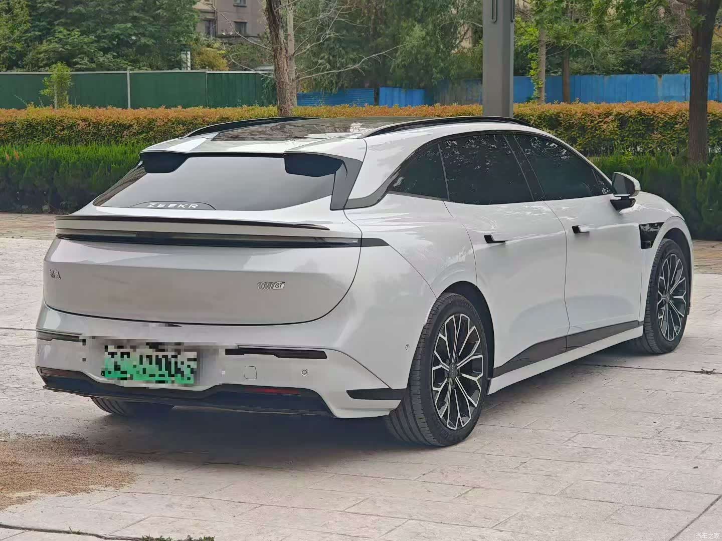 Zeekr 007, 2025 9