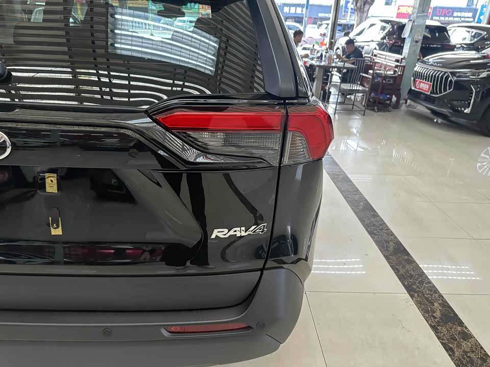 Toyota RAV4 Rongfang