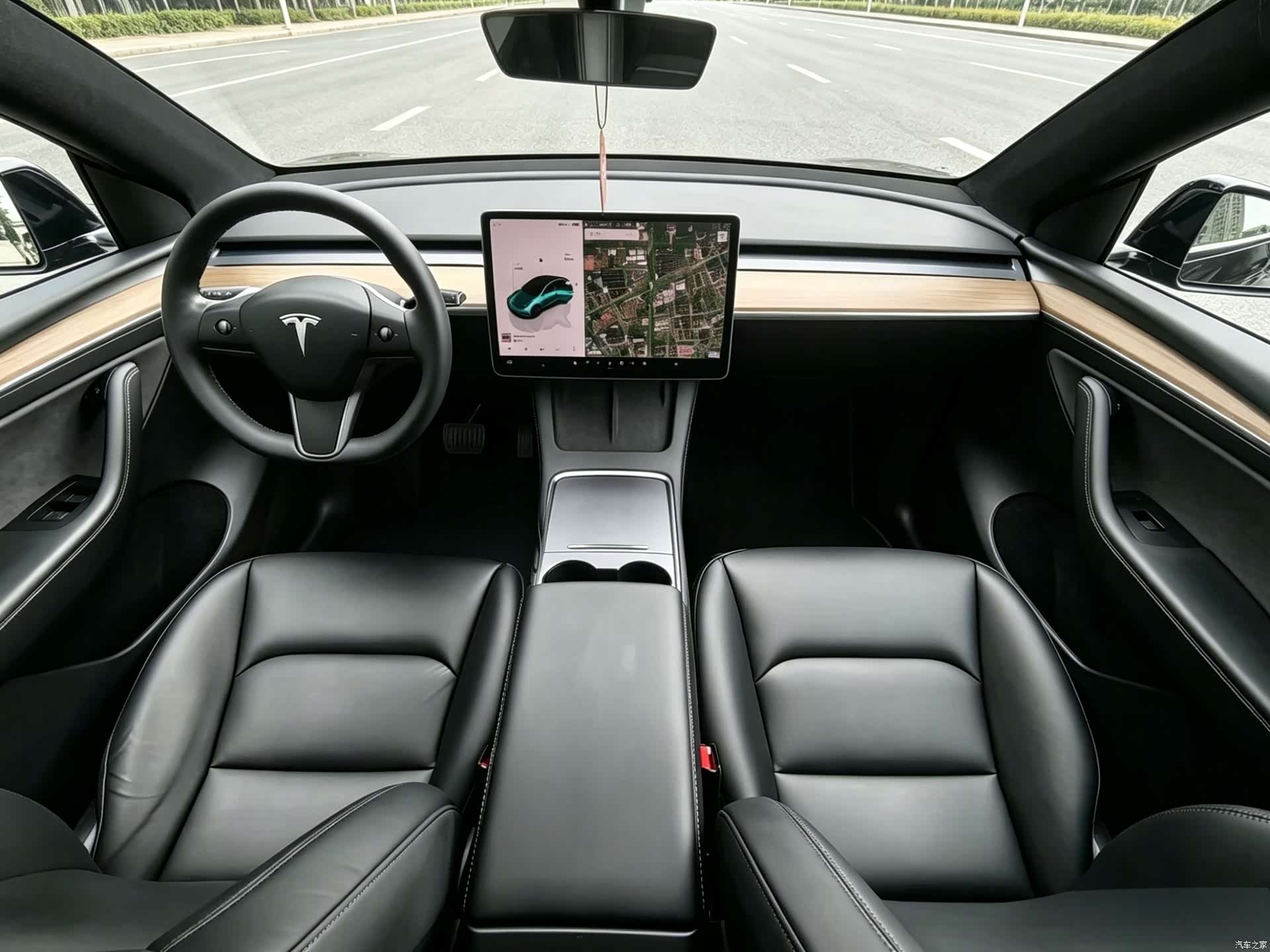 Tesla Model Y, 2021 8