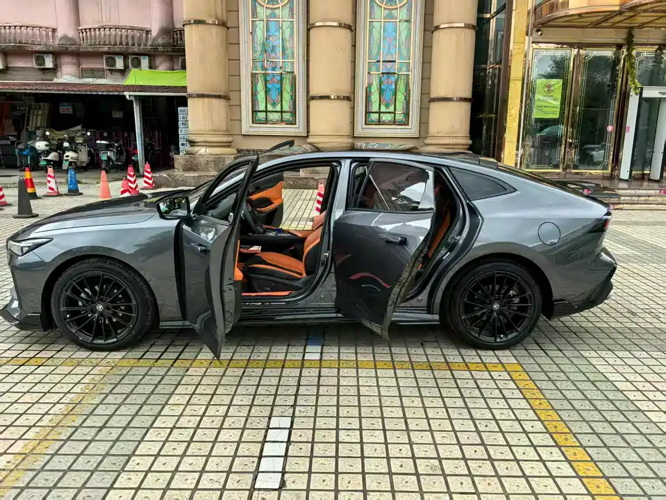 Changan UNI-V