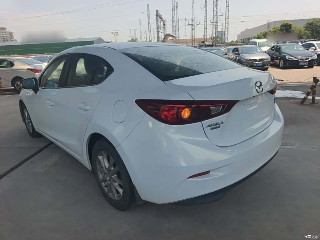 Mazda Mazda3, 2016 23