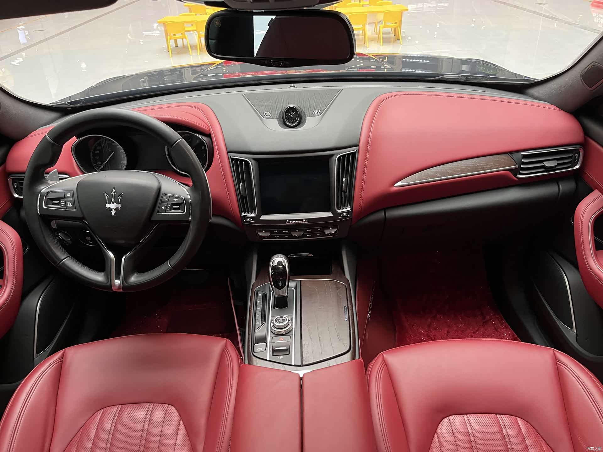 Maserati Levante, 2017 6