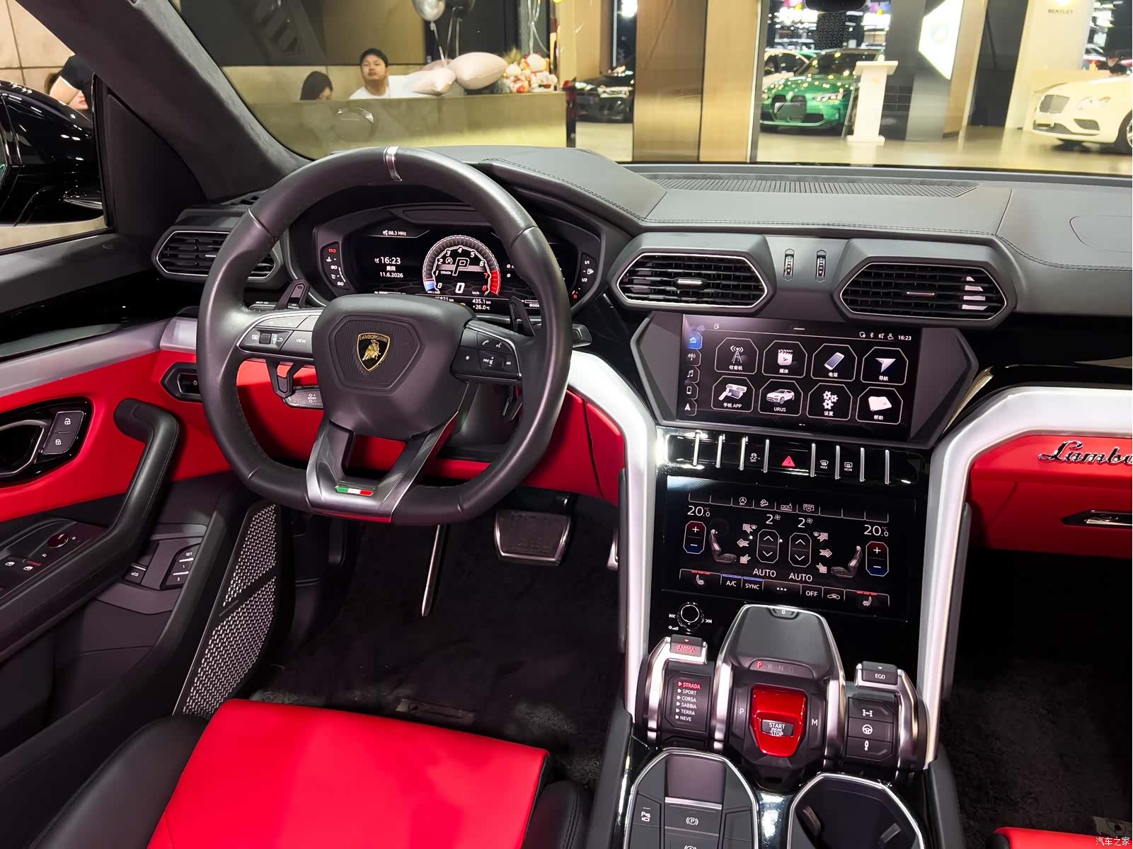 Lamborghini Urus, 2019 7