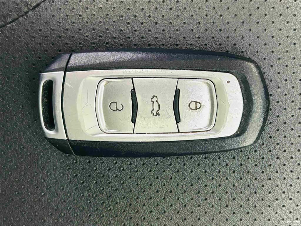 Geely Emgrand, 2016 13