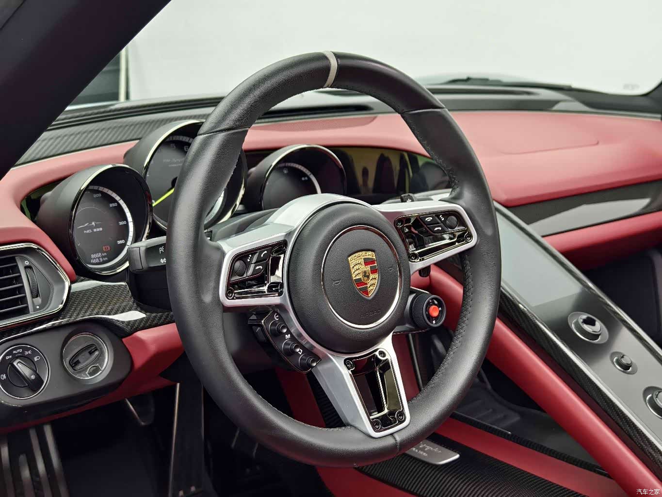 Porsche 918, 2016 9