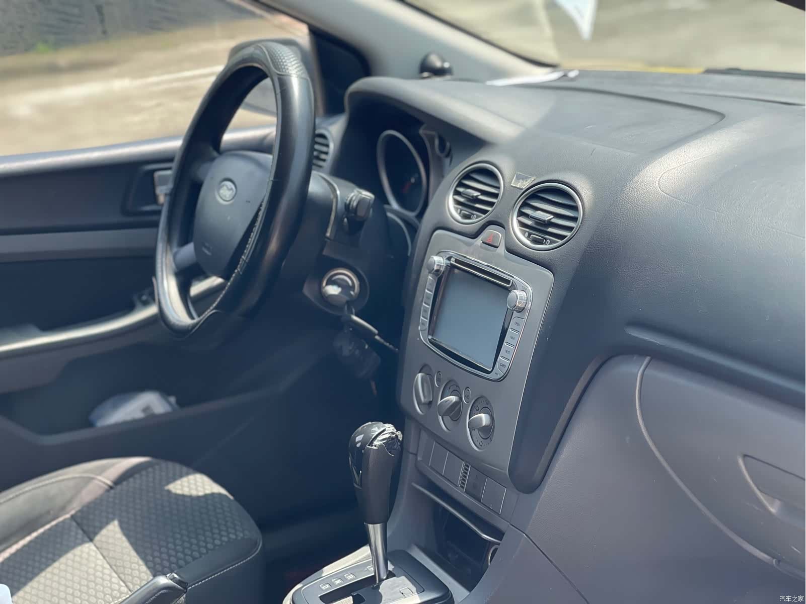 Ford Focus, 2014 9