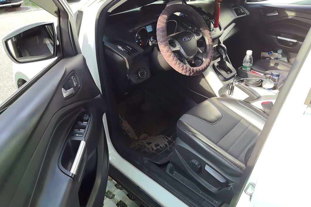 Ford Kuga, 2014 9