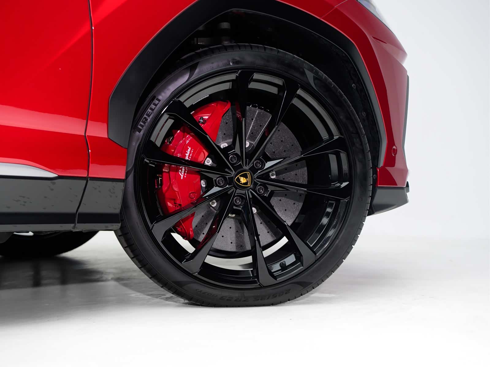 Lamborghini Urus, 2023 4
