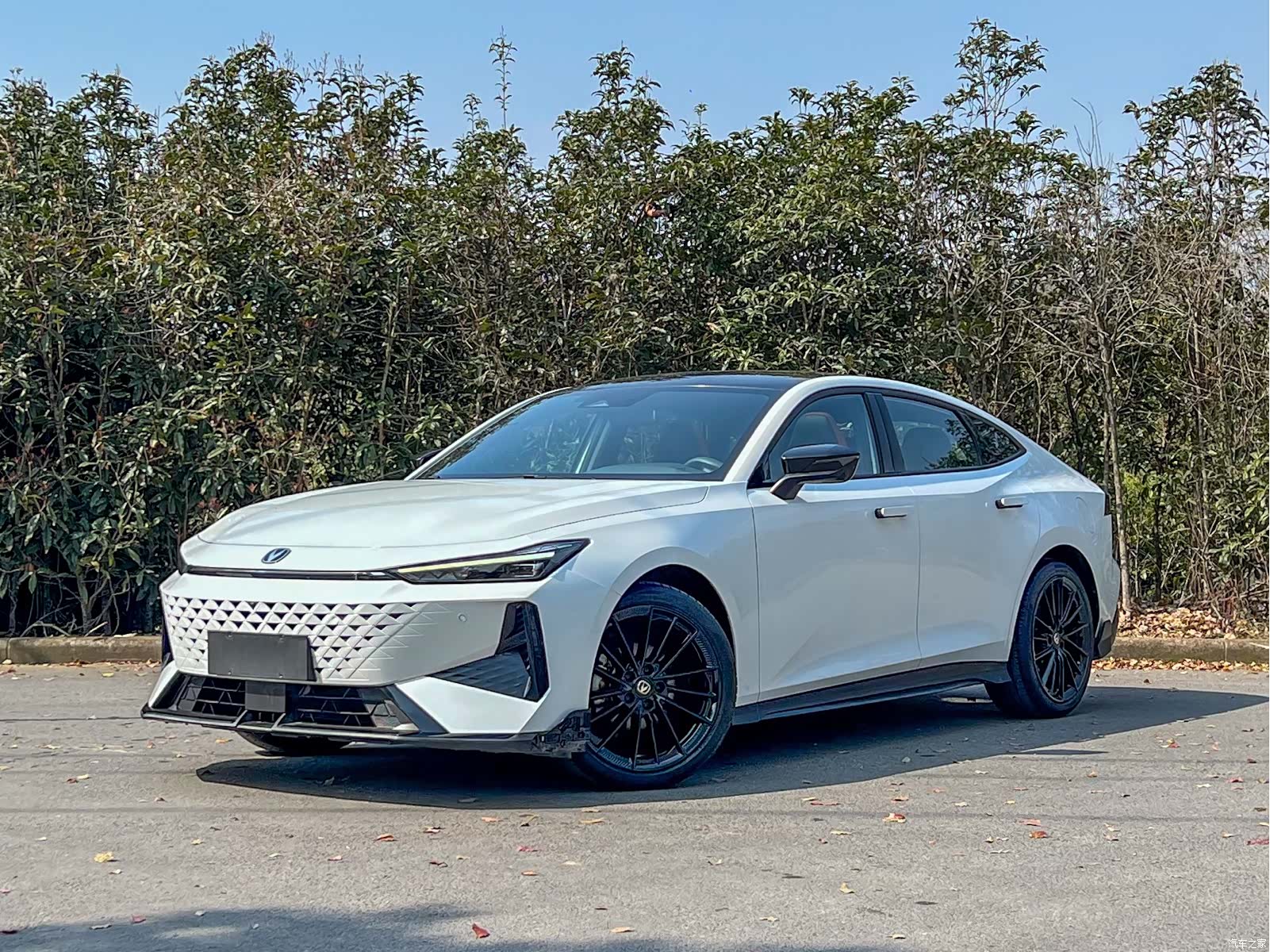 Changan UNI-V, 2024 1