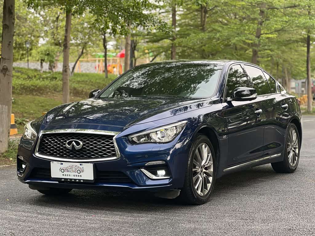 Infiniti Q50L