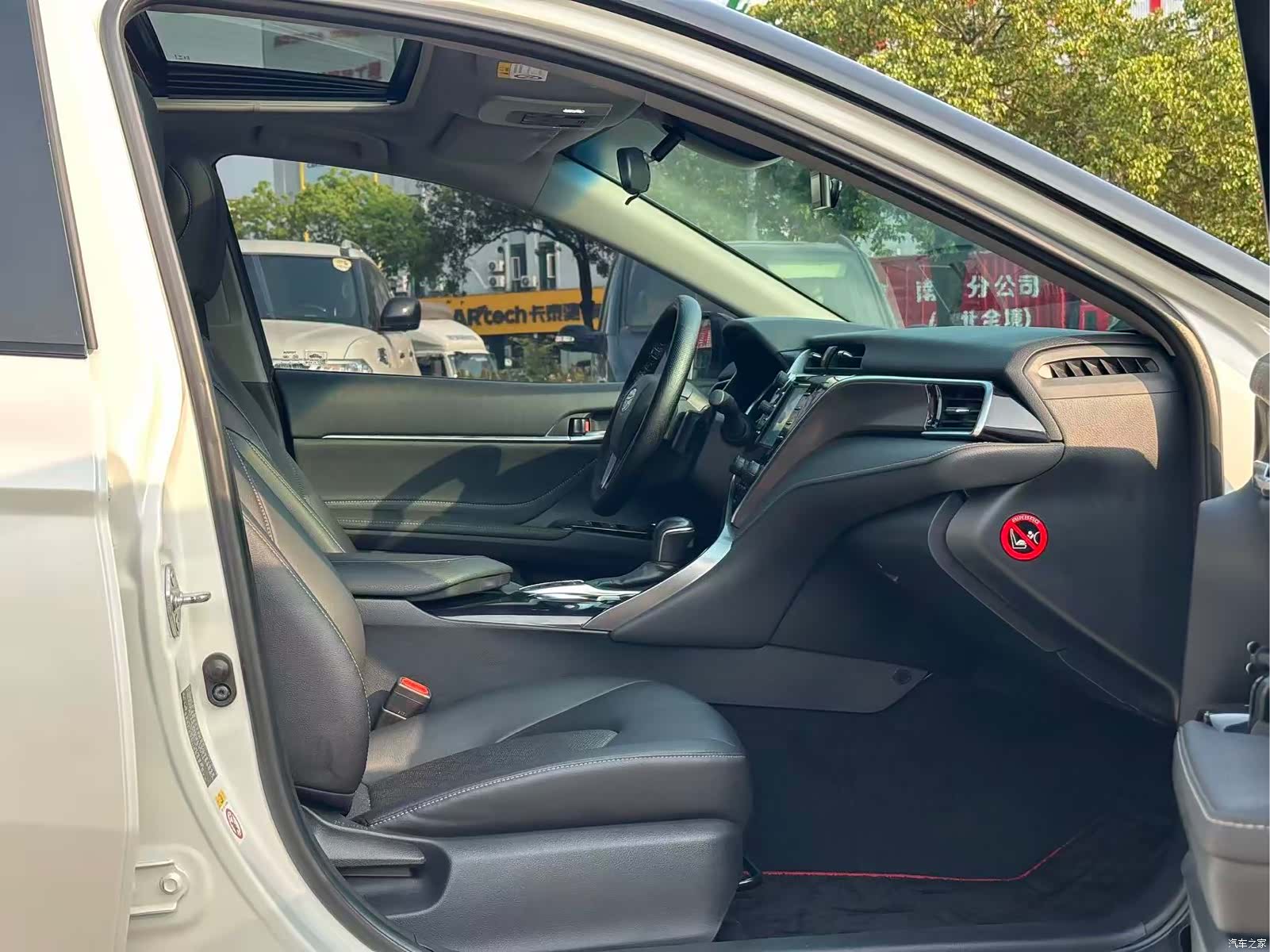Toyota Camry, 2018 24