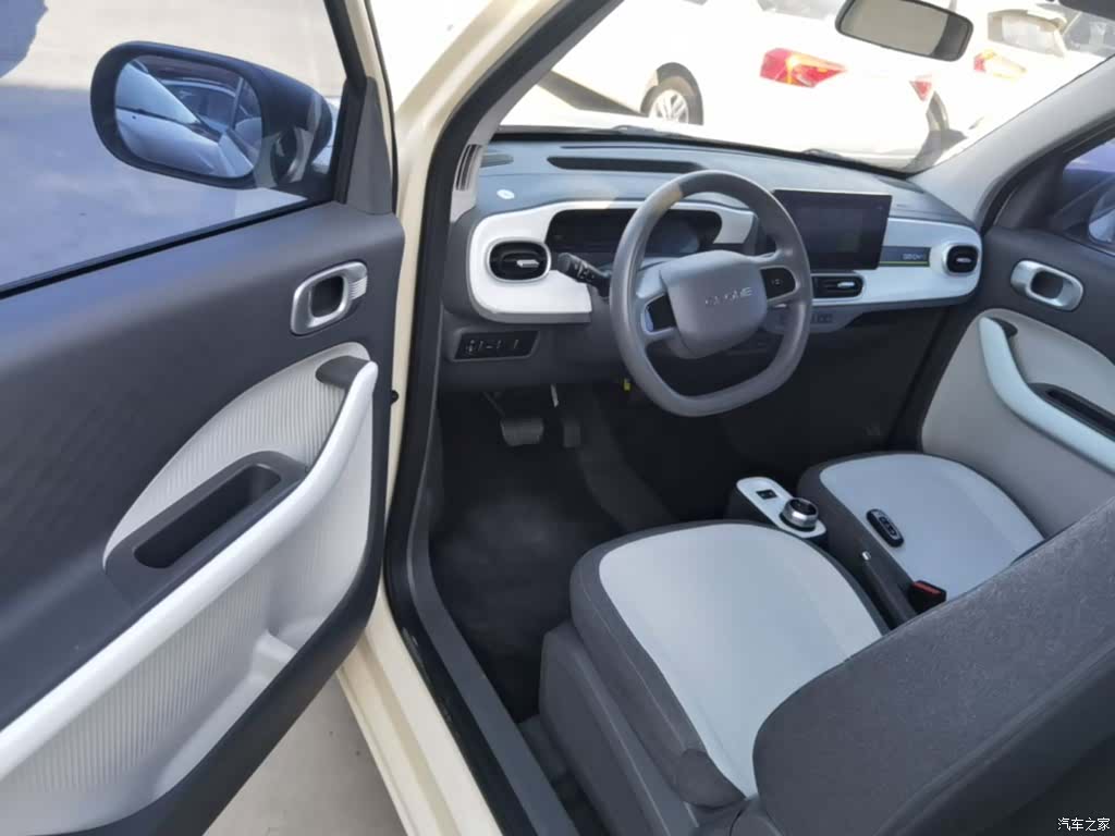 Geely Panda, 2025 16