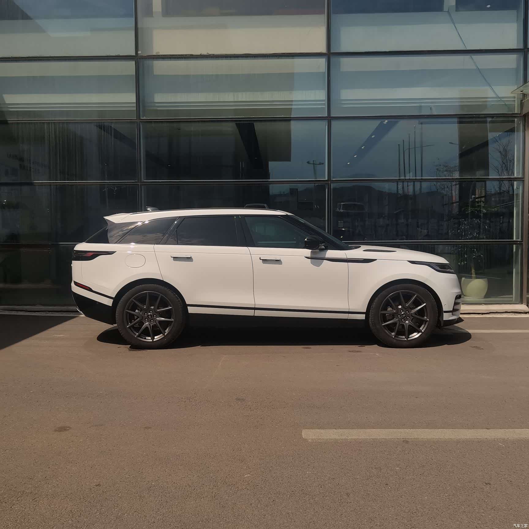 Land Rover Range Rover, 2025 13