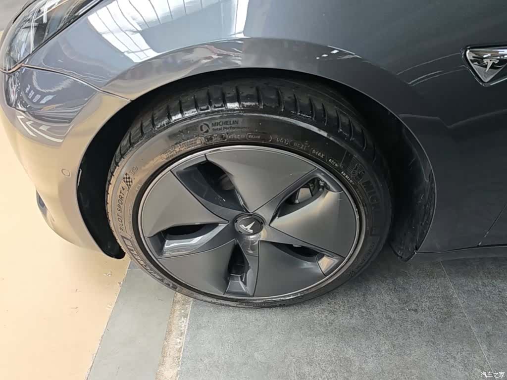 Tesla Model 3, 2020 23