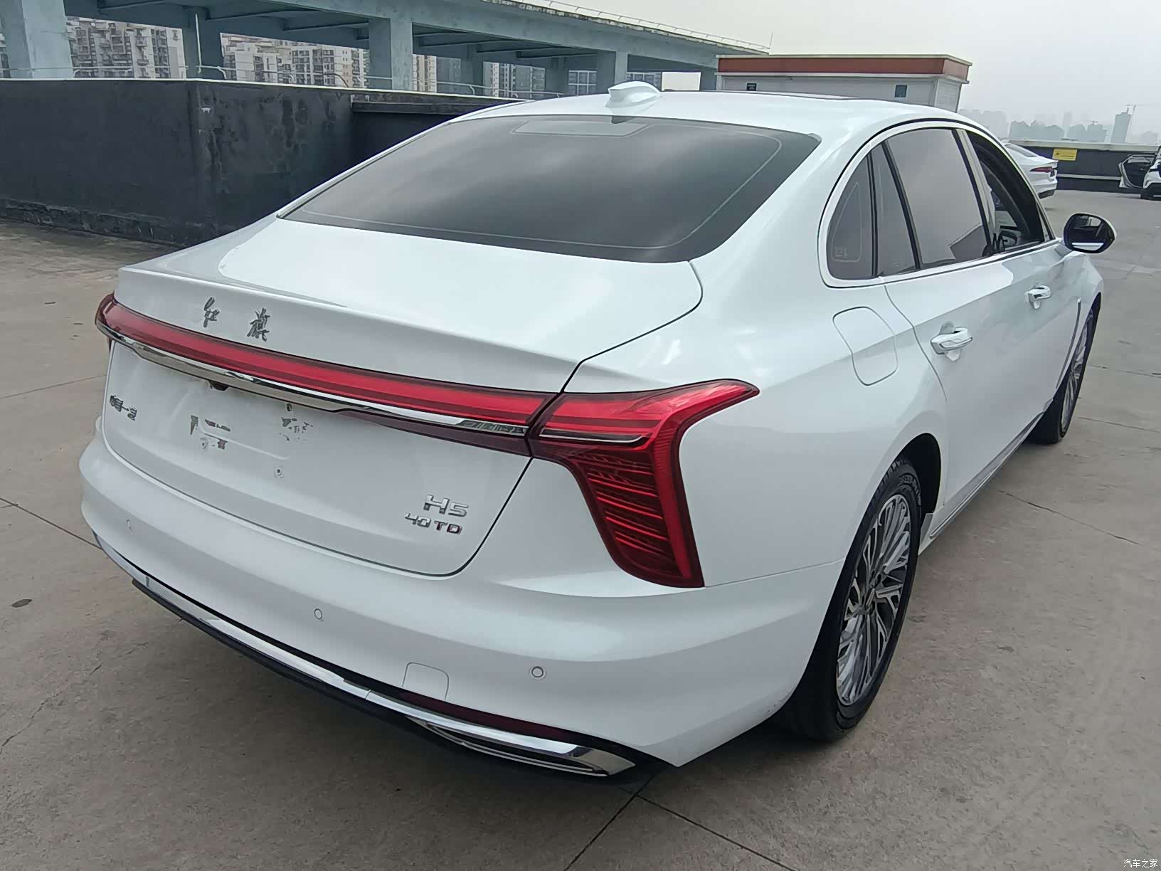 Hongqi H5, 2023 13