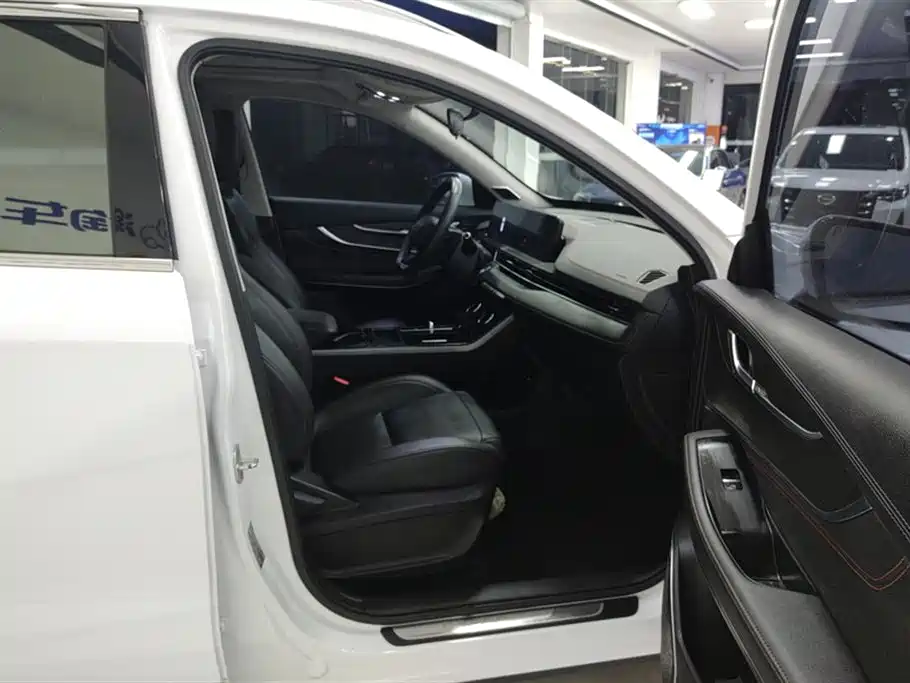 Exeed Chasing the wind